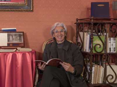 Ed ecco che ci viene incontro Gaetano Brattoli, proprietario dell�immobile, che ci racconta la storia del luogo. �� un posto a cui sono particolarmente affezionato: questa infatti era la casa di mia nonna�